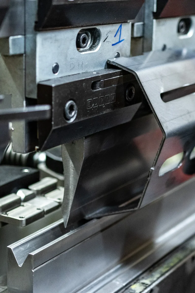 Gięcie blach i metalu CNC Rzeszów